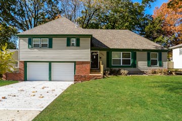 9108 SWITZER ST OVERLAND PARK, KS 66214